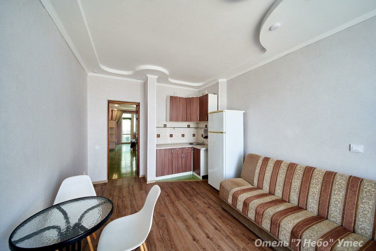 Гостиница Седьмое Небо Утес-123