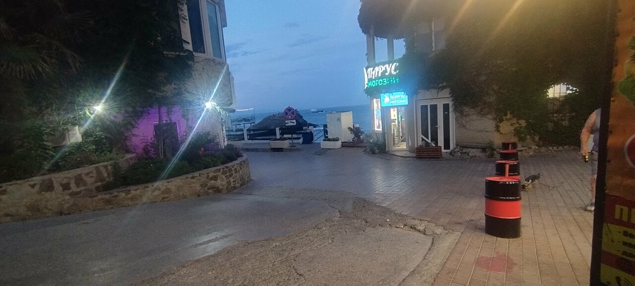 Гостиница Седьмое Небо Утес-190