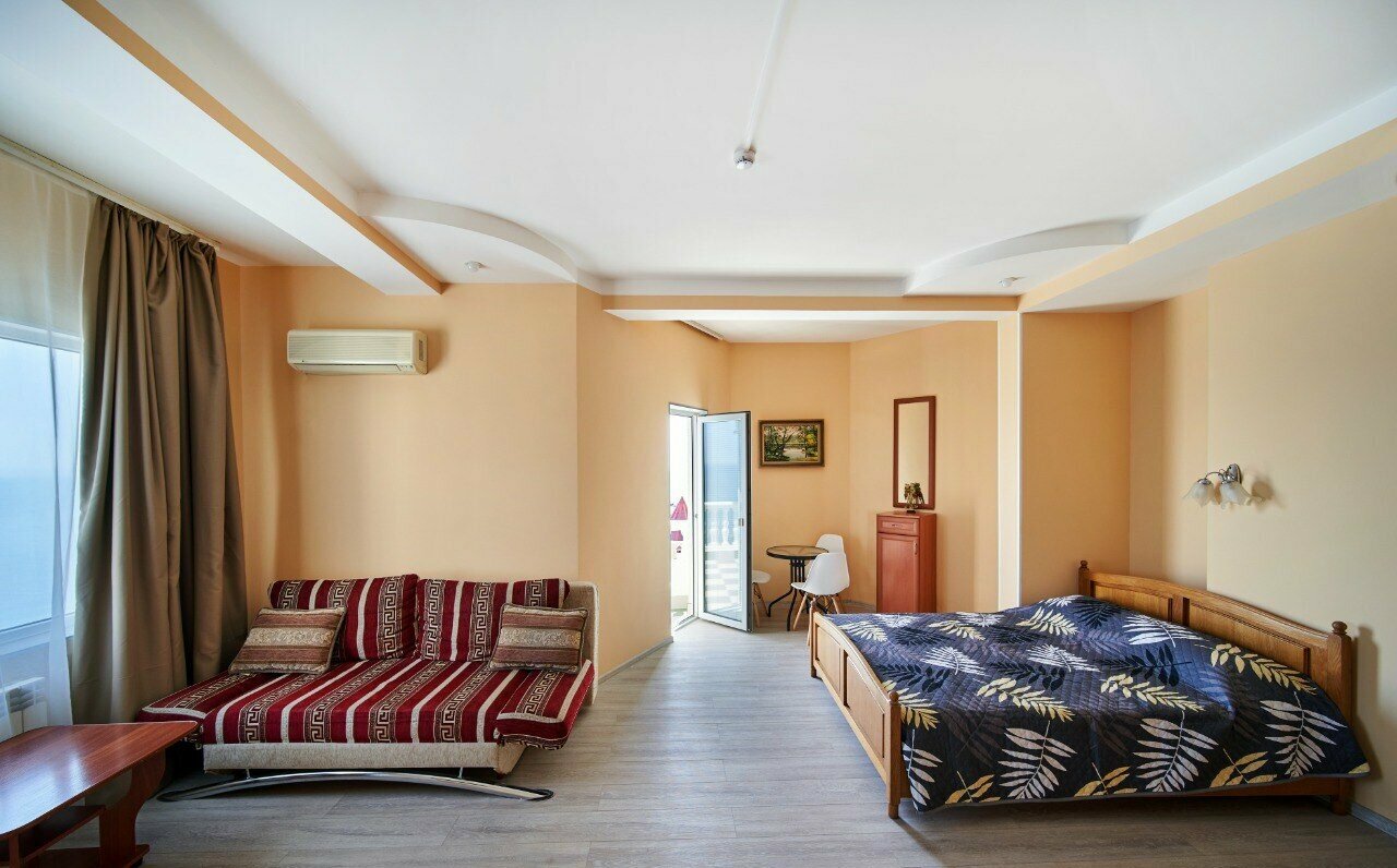 Гостиница Седьмое Небо Утес-100