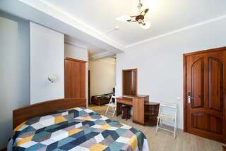 Гостиница Седьмое Небо Утес Семейный Супериор-3