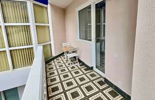 Гостиница Седьмое Небо Утес Семейный двухкомнатный эконом  с балконом или без-12