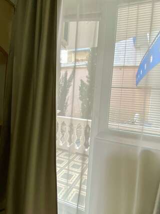 Гостиница Седьмое Небо Утес Семейный двухкомнатный эконом  с балконом или без-15