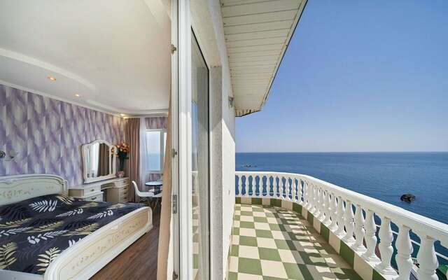 Гостиница Седьмое Небо Утес-105