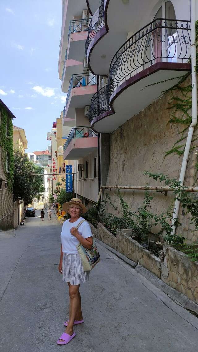 Гостиница Седьмое Небо Утес-212