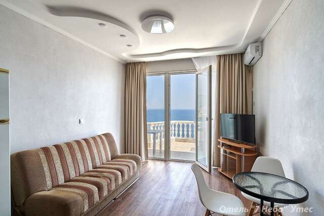 Гостиница Седьмое Небо Утес-41