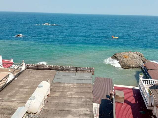 Гостиница Седьмое Небо Утес-200