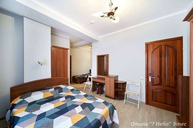 Гостиница Седьмое Небо Утес-102