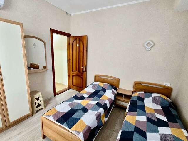 Гостиница Седьмое Небо Утес-93