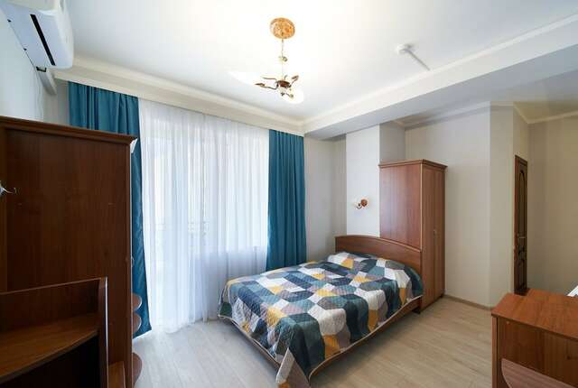 Гостиница Седьмое Небо Утес-153