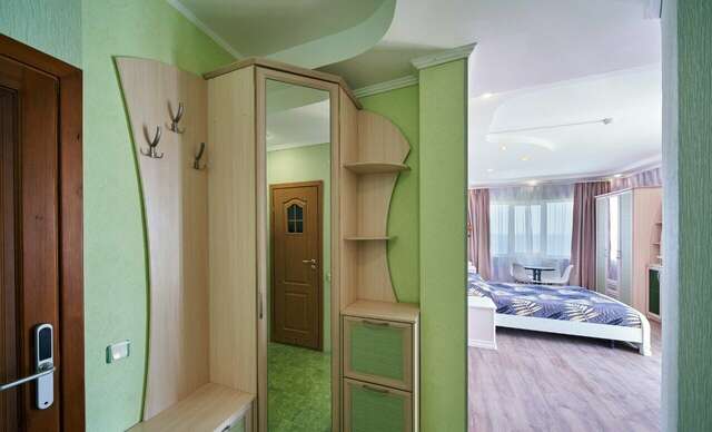 Гостиница Седьмое Небо Утес-37